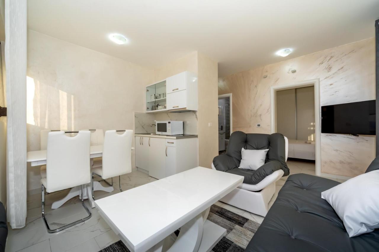 Kaom Lux Apartment Dobra Voda Exterior photo