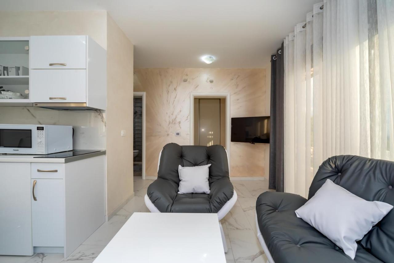 Kaom Lux Apartment Dobra Voda Exterior photo
