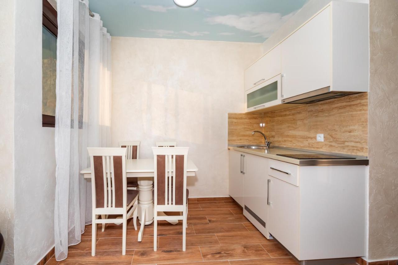 Kaom Lux Apartment Dobra Voda Exterior photo