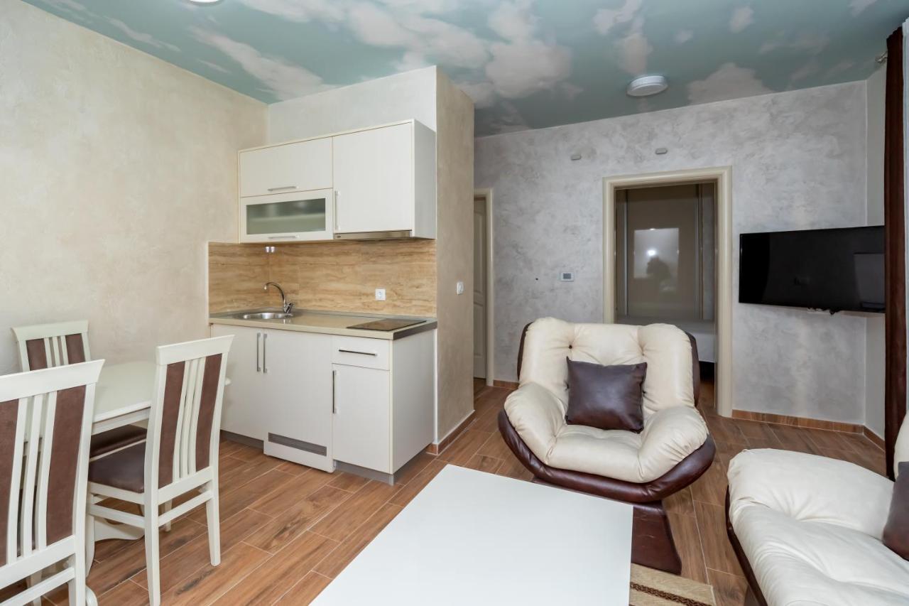 Kaom Lux Apartment Dobra Voda Exterior photo