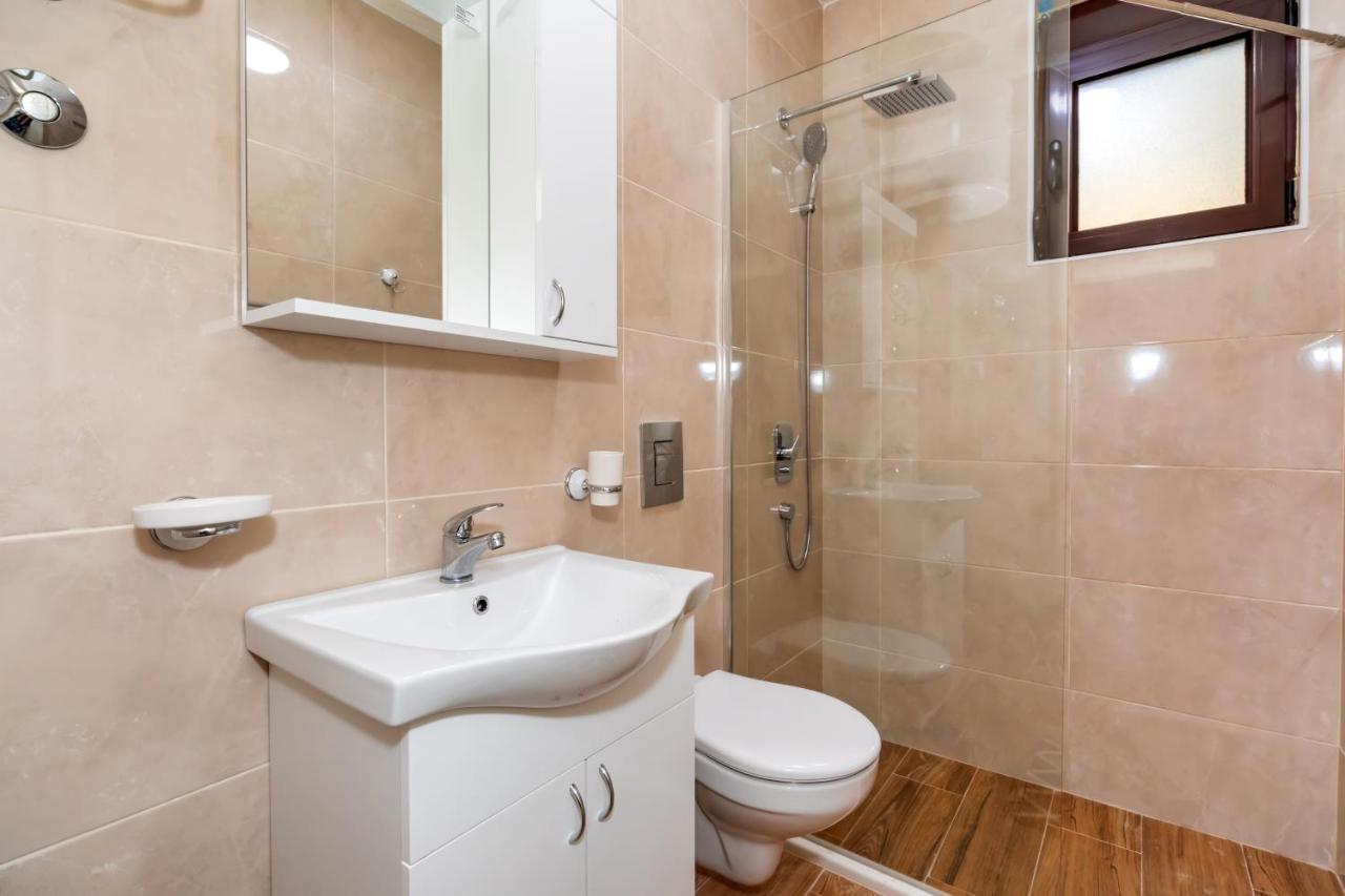 Kaom Lux Apartment Dobra Voda Exterior photo