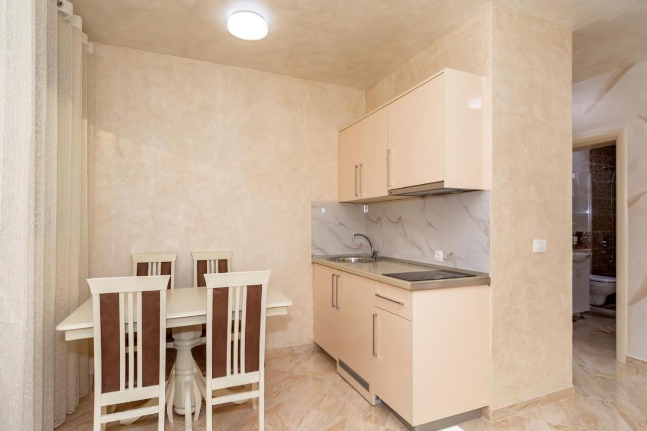 Kaom Lux Apartment Dobra Voda Exterior photo