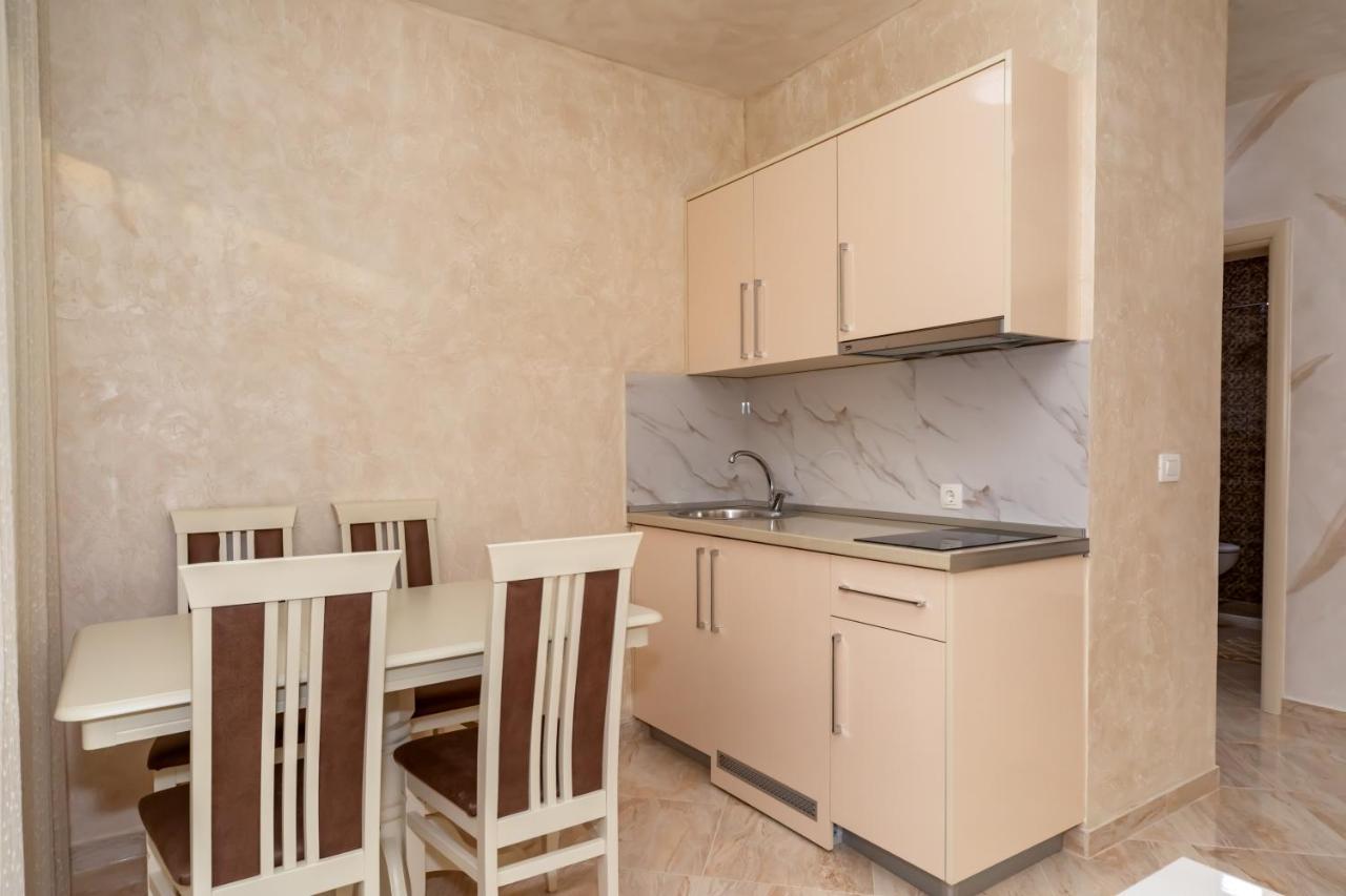 Kaom Lux Apartment Dobra Voda Exterior photo