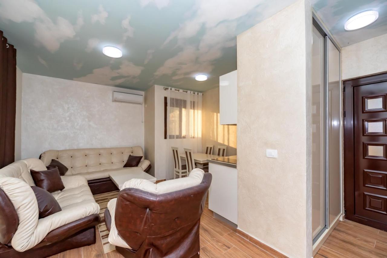 Kaom Lux Apartment Dobra Voda Exterior photo