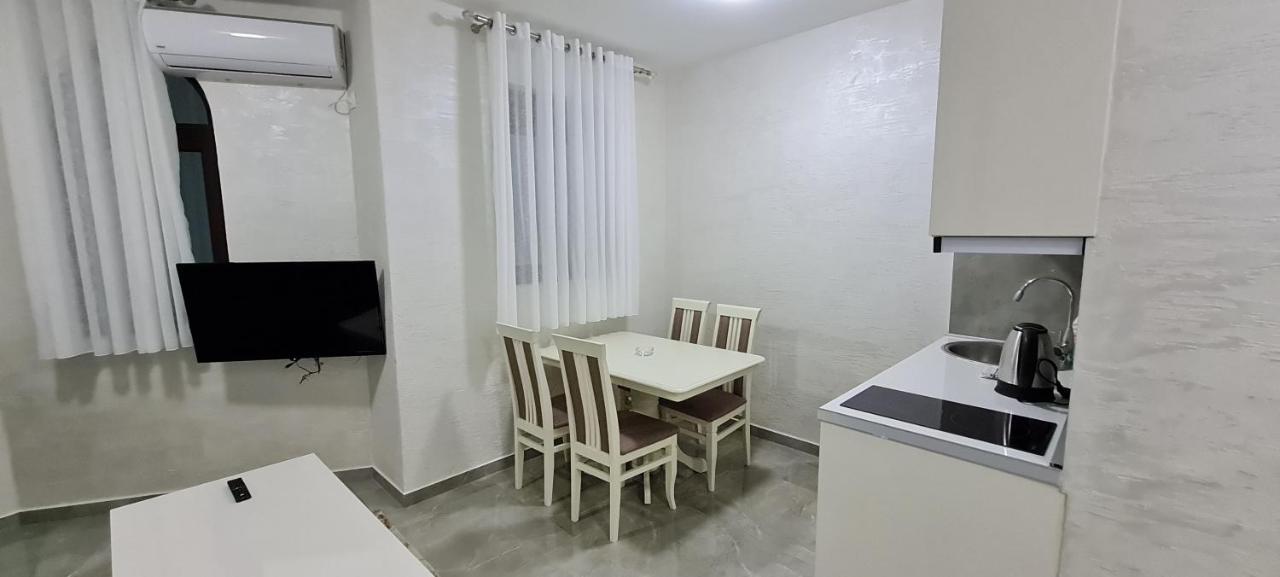 Kaom Lux Apartment Dobra Voda Exterior photo