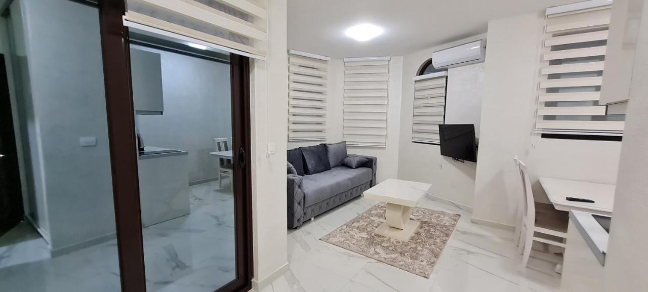 Kaom Lux Apartment Dobra Voda Exterior photo