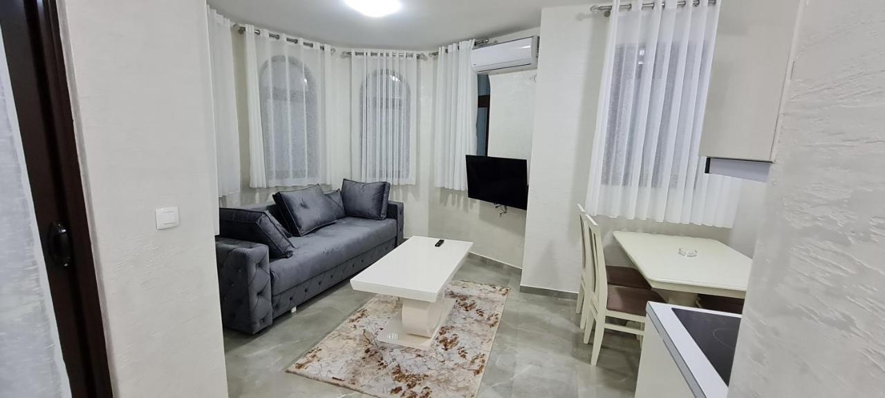 Kaom Lux Apartment Dobra Voda Exterior photo